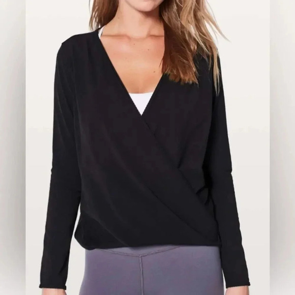 lululemon athletica Tops - Lululemon Full Freedom Long Sleeve Black Size Medium
